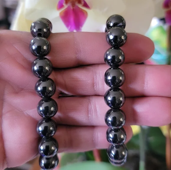 Hematite Magnetic Beaded  Stretch Bracelet Set - Picture 2 of 3